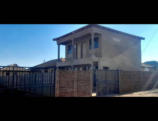 3 BEDROOM HOUSE FOR SALE IN PROTEA GLEN